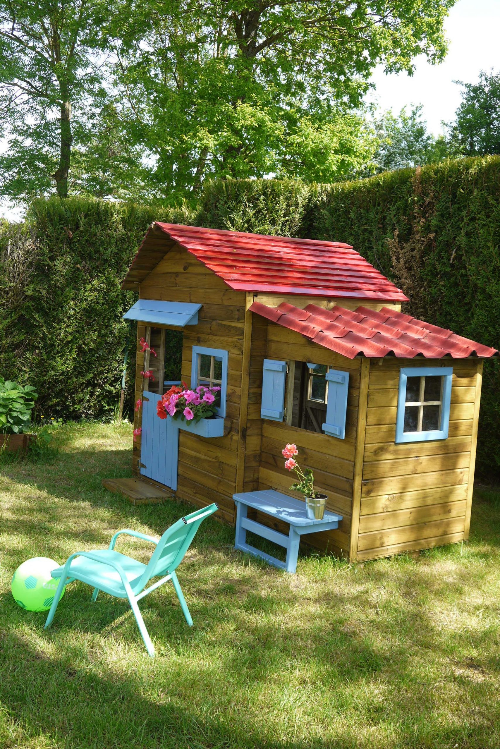 Maisonnette En Bois Family | Maisonnette En Bois, Maison ... serapportantà Cabane De Jardin Enfant Bois