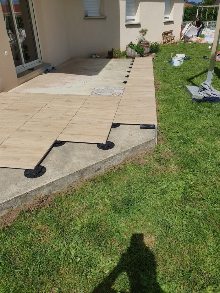 Professionnel Pose Dalle Terrasse Plot | Mg Carrelages encequiconcerne Carrelage Sur Plot