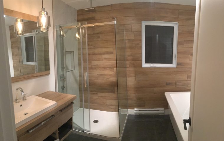 Salle Bain Zen (Bois Et Blanc) - Construction D. St-Onge avec Salle De Bain Gris Et Bois