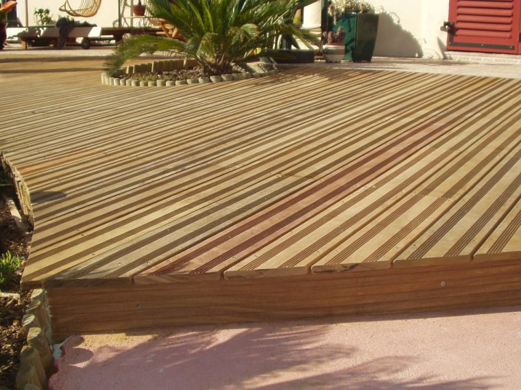 Terrasse Bois Exterieur serapportantà Plancher Bois Exterieur