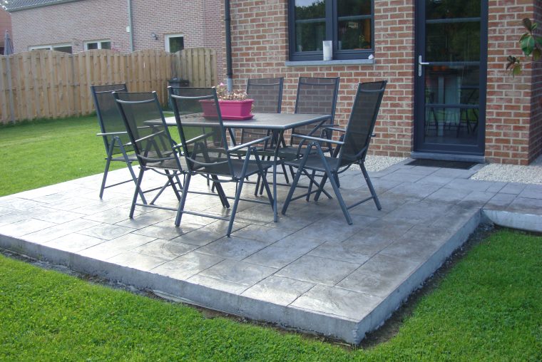 Terrasse En Béton Décoratif : Réservez Pour Un Été Serein à Idee Terrasse Beton