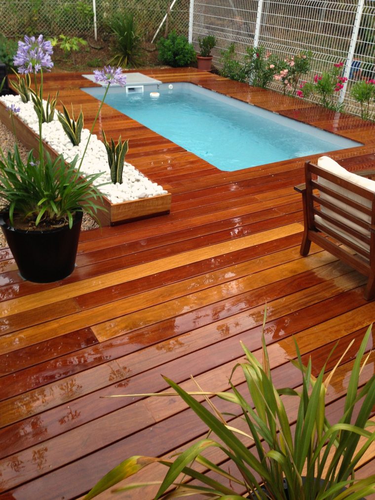 Terrasse En Bois Cumaru, Trempée Par La Pluie ! Piscine ... concernant Terrasse Piscine En Bois