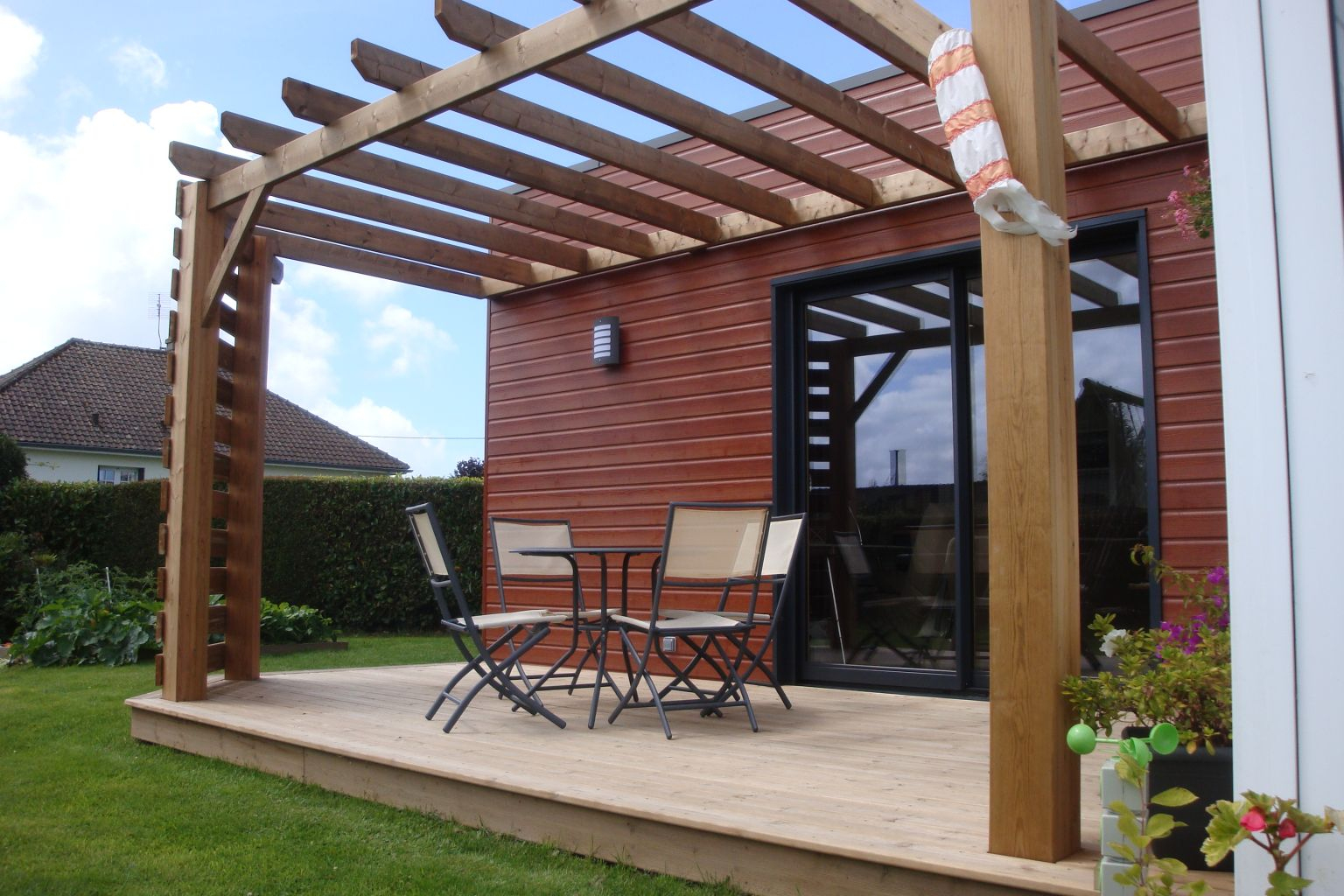 Terrasse Et Pergola En Sapin Marron &gt; Djsl-Bois tout Terrasse Pergola Bois