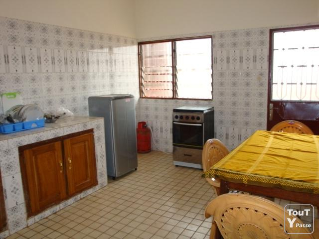 Location Bel Appartement Meublé Yaoundé Cameroun à Meuble De Cuisine Yaoundé