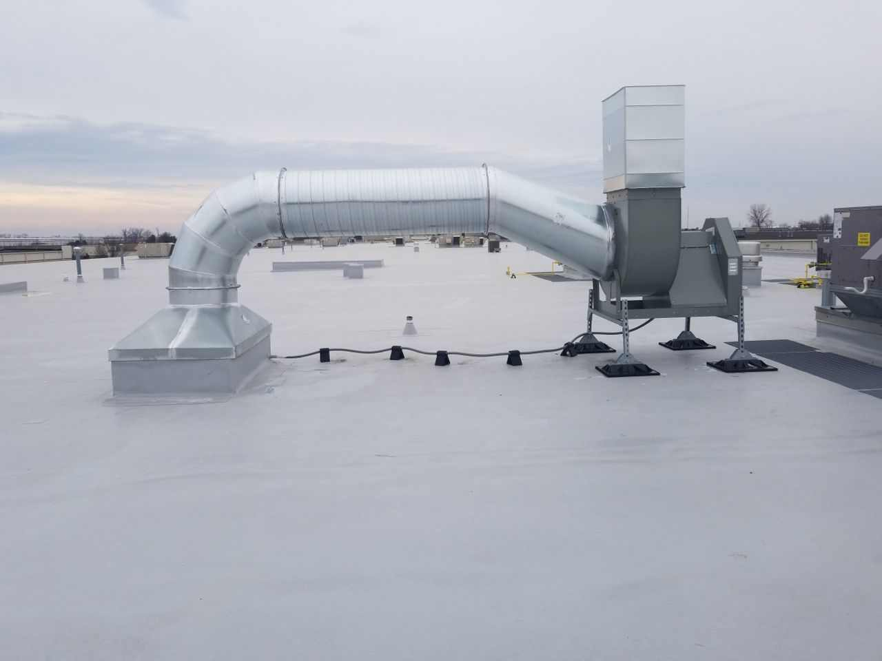 Tpo And Epdm Commercial Roof Systems: What'S Best For Your Building? à Epdm Tpo