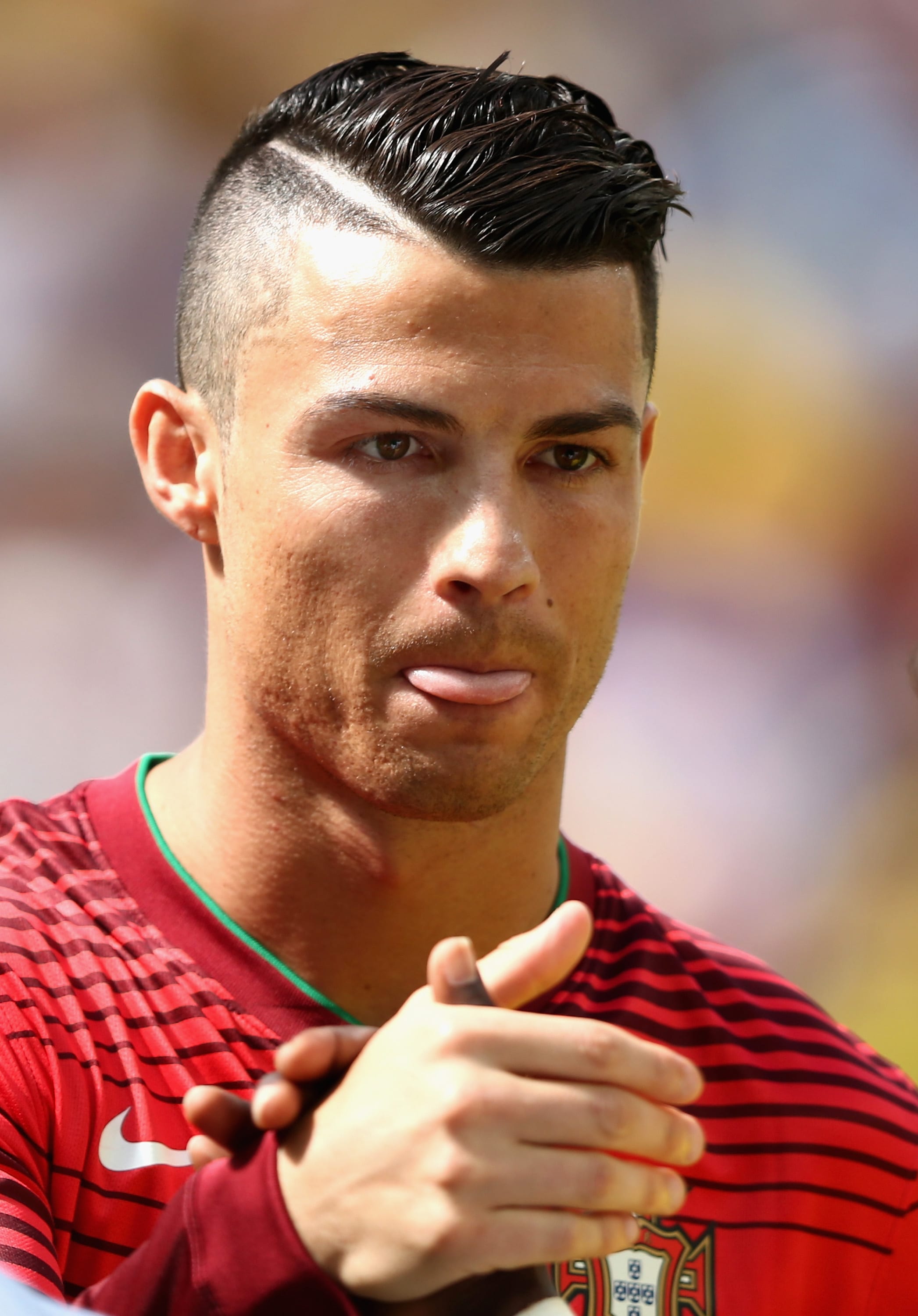 Пожалуйста, установите cristiano ronaldo hd wallpapers и дайте пятизвездочный рейтинг. 15 Popular Ronaldo Hairstyles To have a Look Right Now!